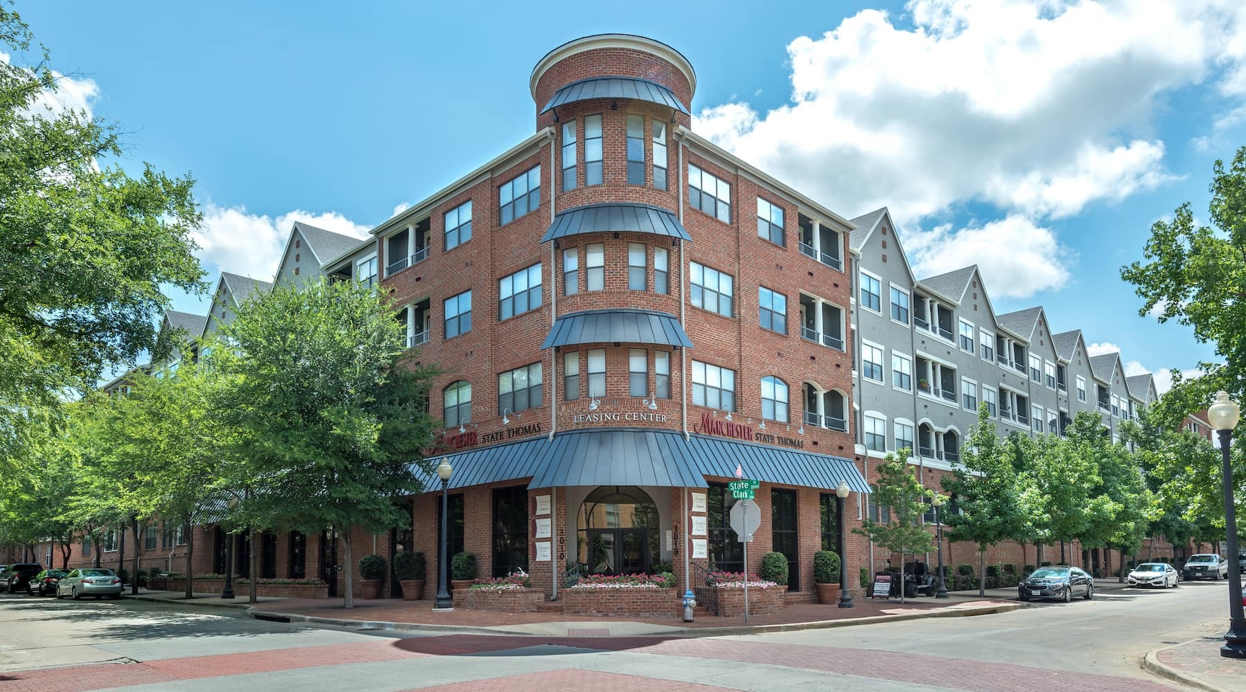 Your Sanctuary street-view to entrance of Manchester State Thomas